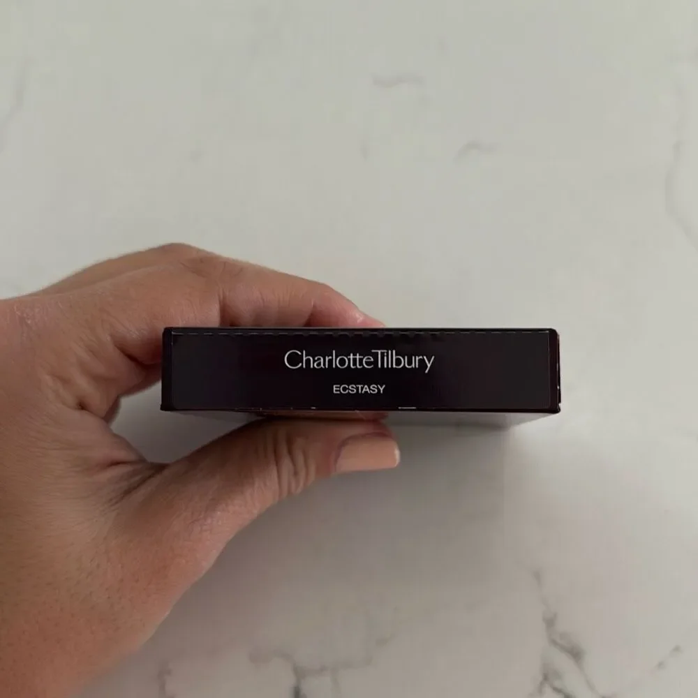 Charlotte Tilbury Cheek to Chic Blush - Ecstacy